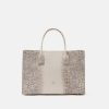 Fashionpost.shop77942a016f 1